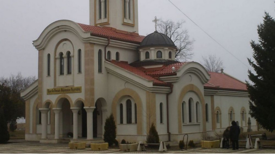 Събират пари за реставрация на храм...