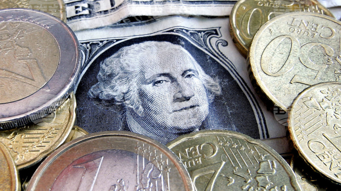 Еврото леко поскъпва спрямо основните ва...