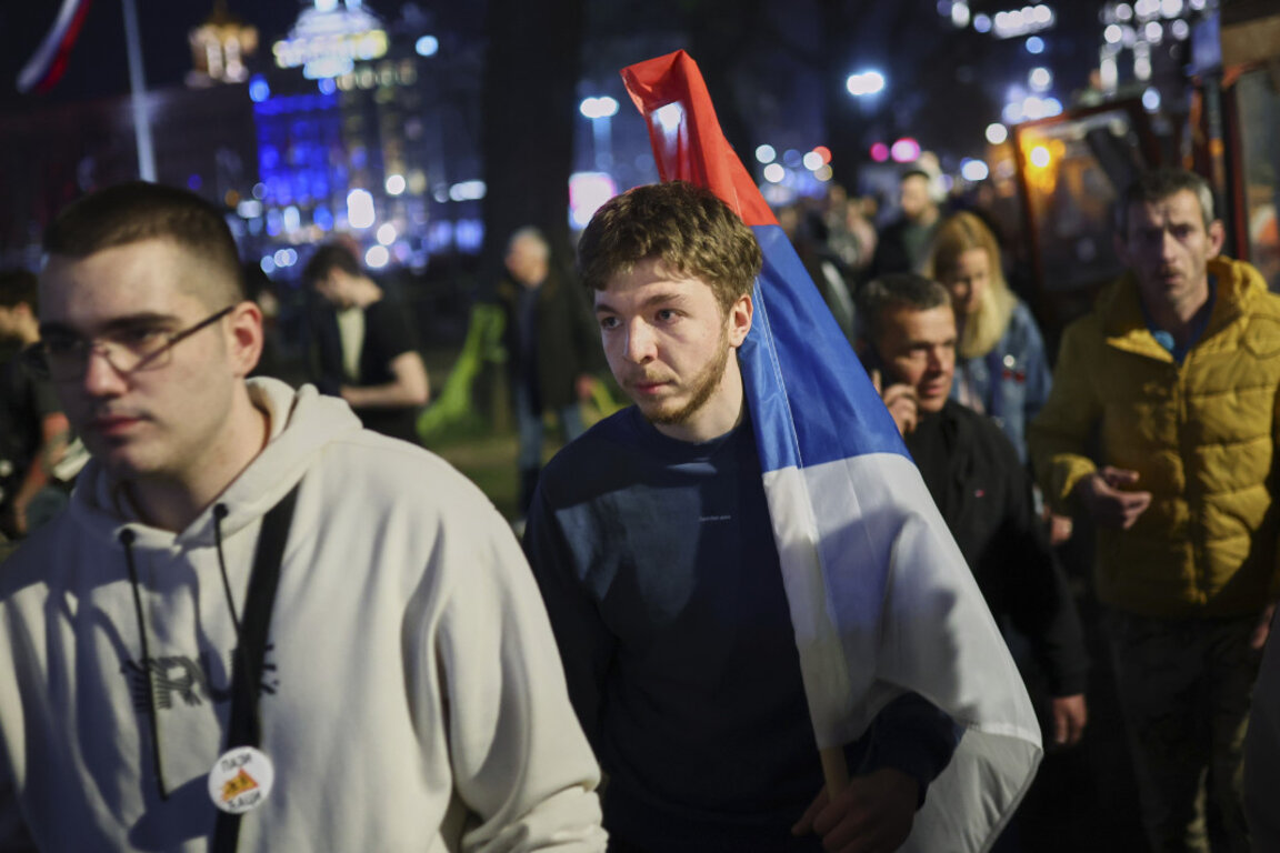 Мащабни антиправителствени протести в съседна Сърбия