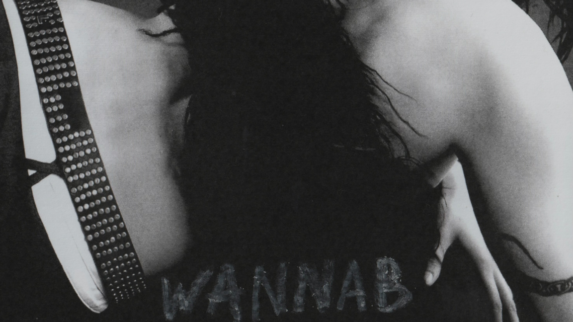 Изпълнителката Angkelid представя дебютн...