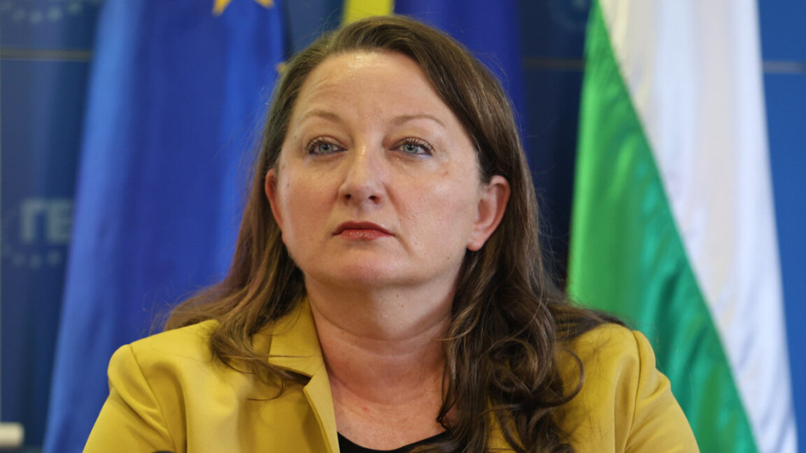 Деница Сачева