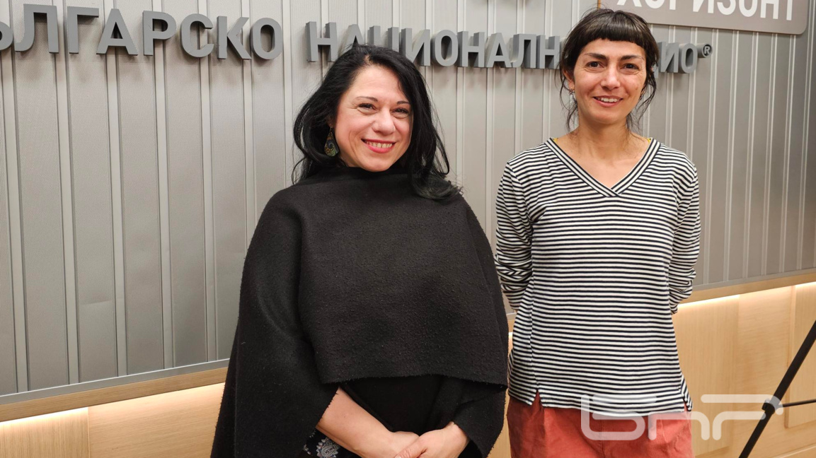 Утопичните въпроси в изложбата "Alternat...