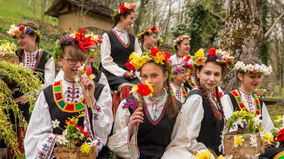 Нарядные лазарки и весеннее настроение в...