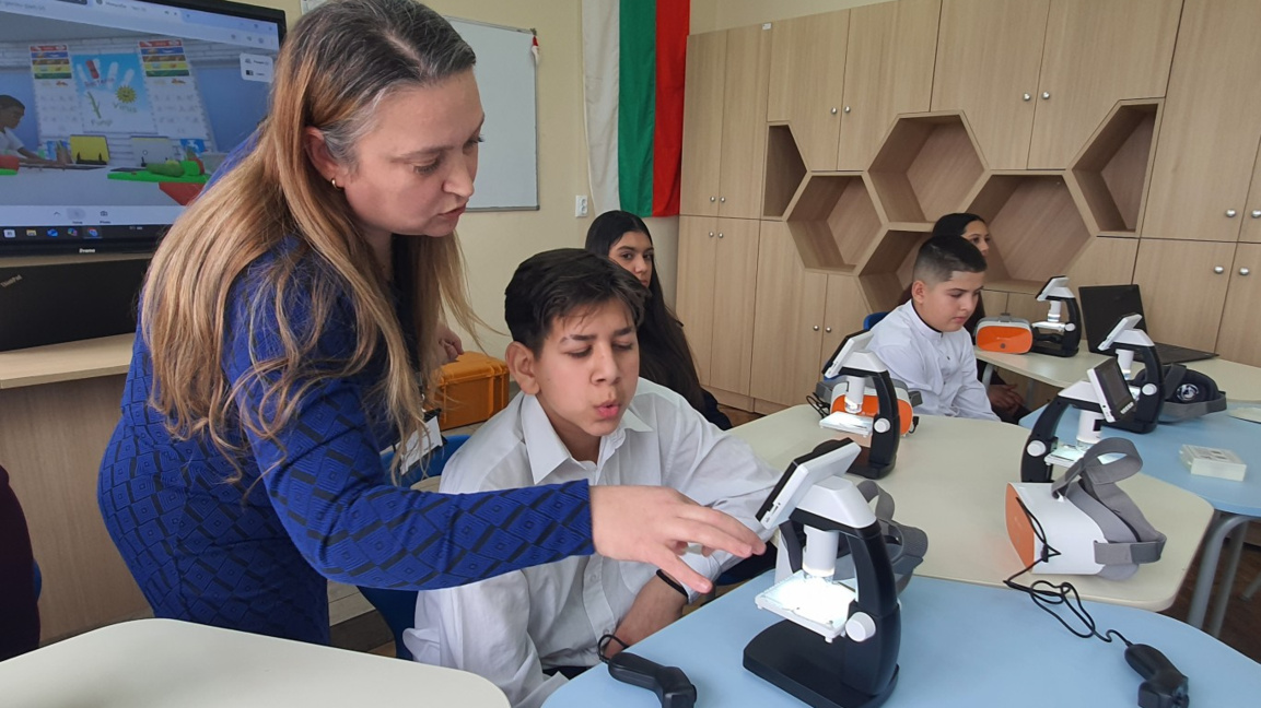 Училище „Васил Левски” в „Горно Езерово” с нов STEM център за 130-ия си юбилей