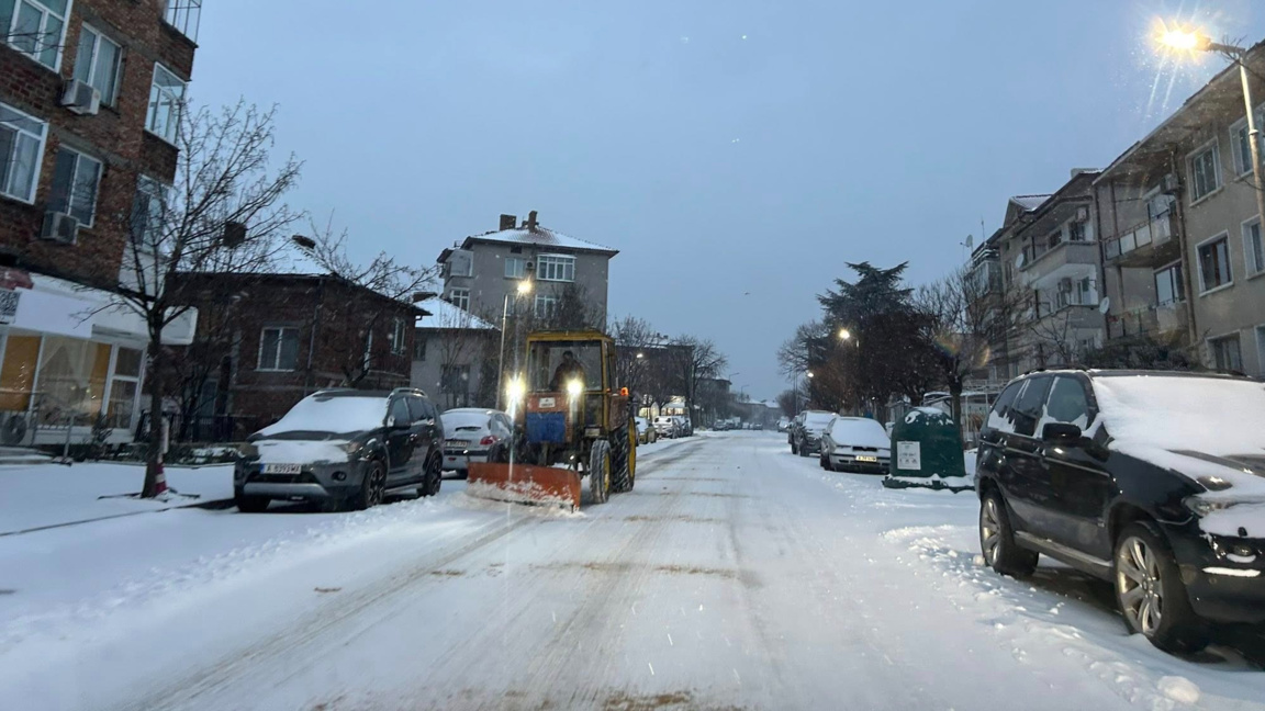 Пътищата в община Царево са проходими пр...