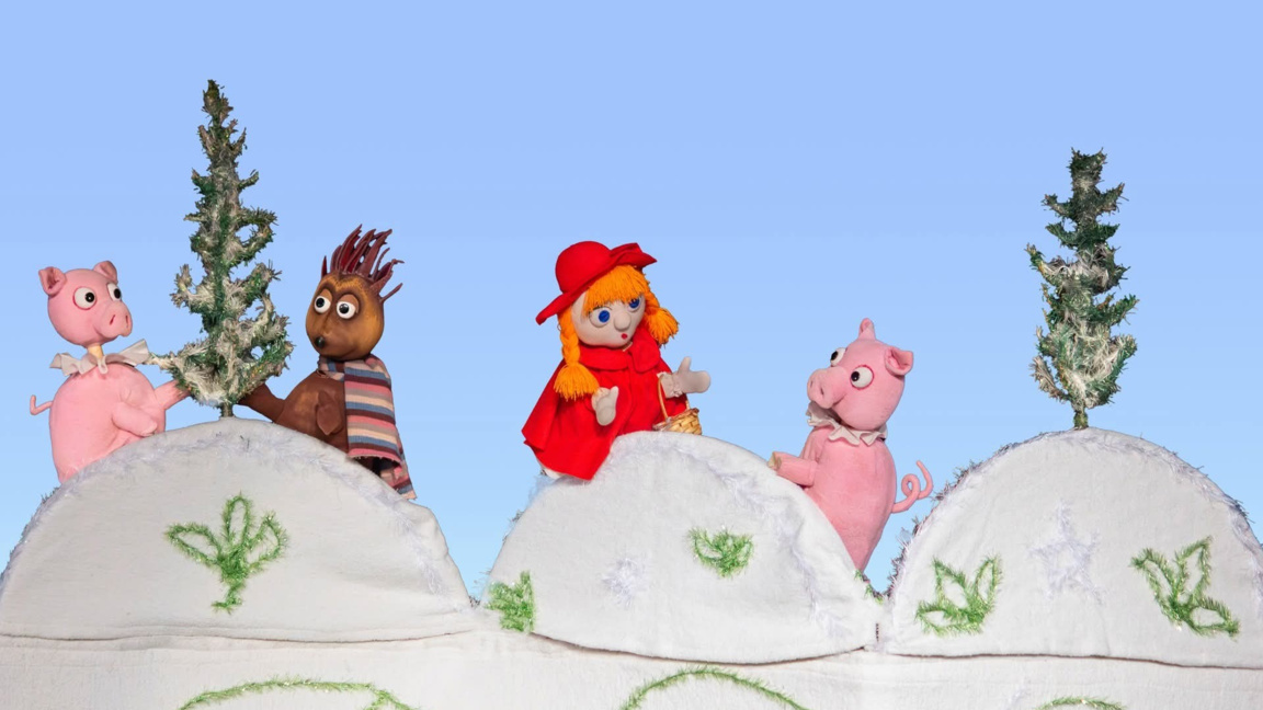 В бургаския куклен театър играят "Откраднатите ботушки на Дядо Коледа"