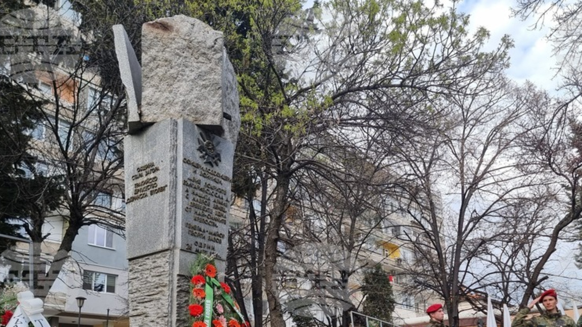 В мирно време куршумите разказват истори...