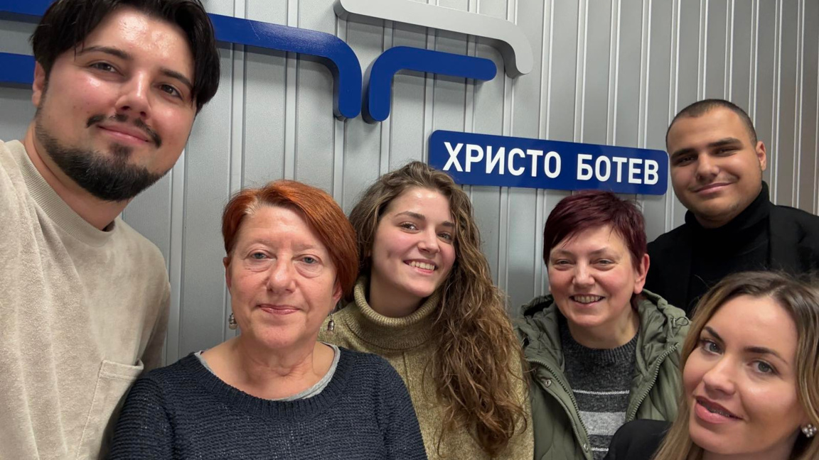 Даниел Дамянов, Венета Гаврилова, Кристин Попова, проф. Андреана Ефтимова, Димитър Атанасов и Елвира Атанасова