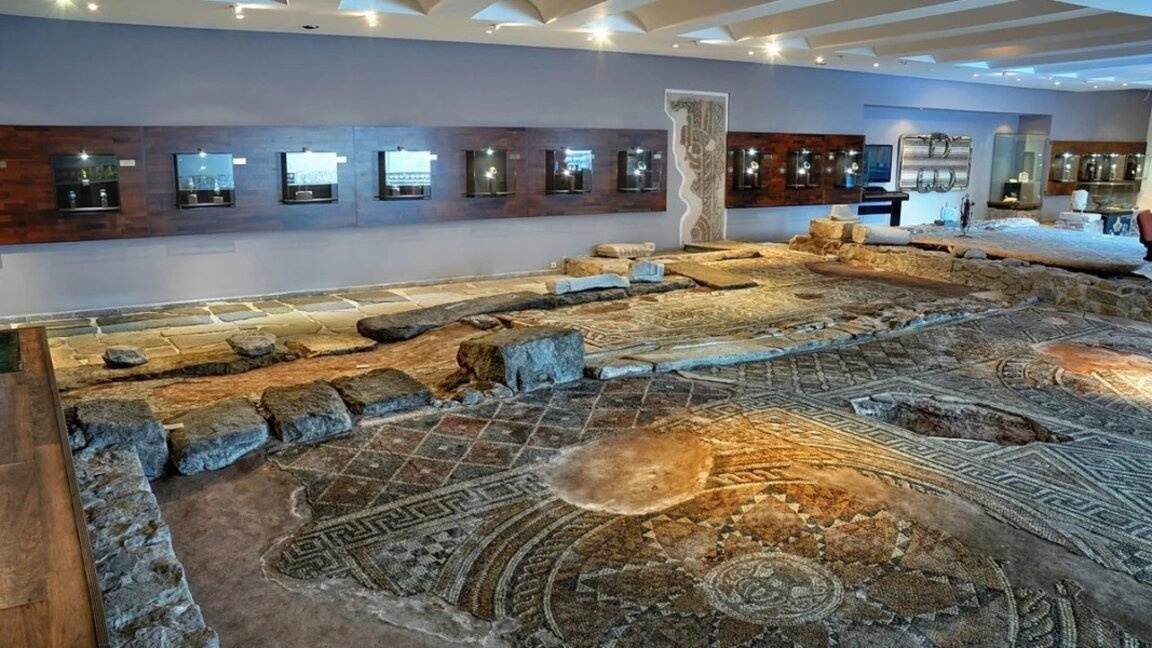 Антична сграда "Ирини" от днес е отворен...