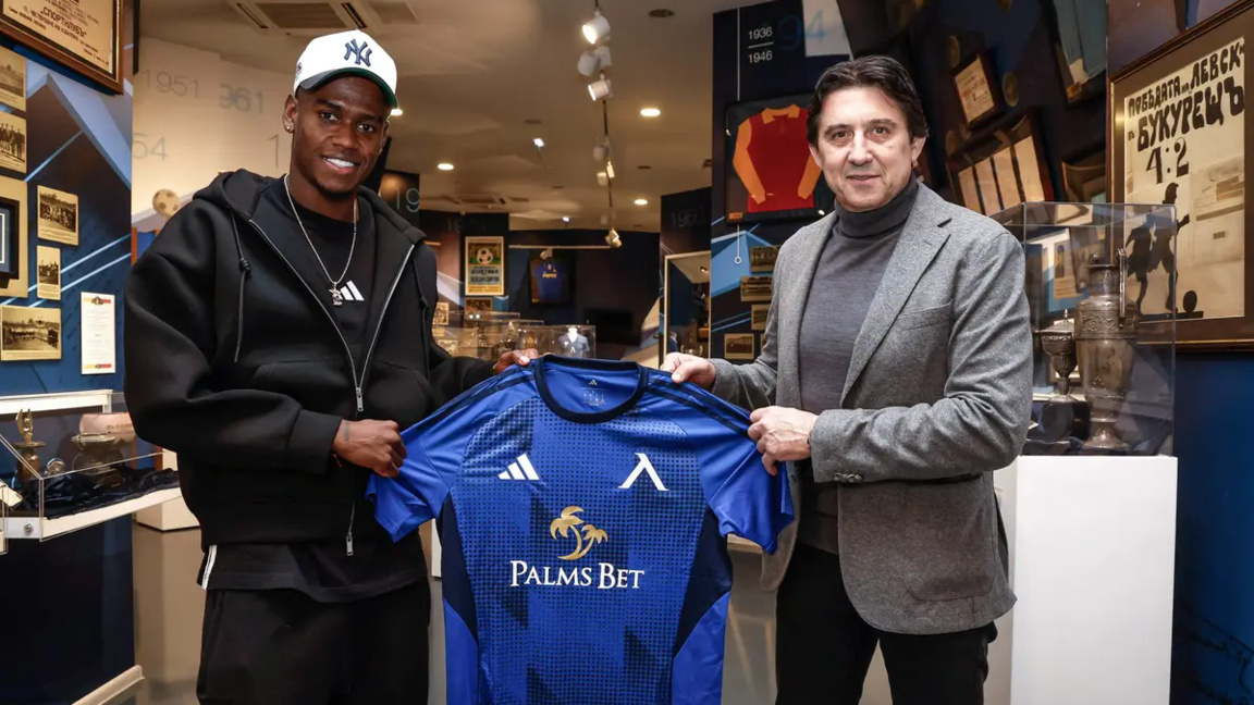 "Локомотив" трансферира Хуан Переа в "Левски"