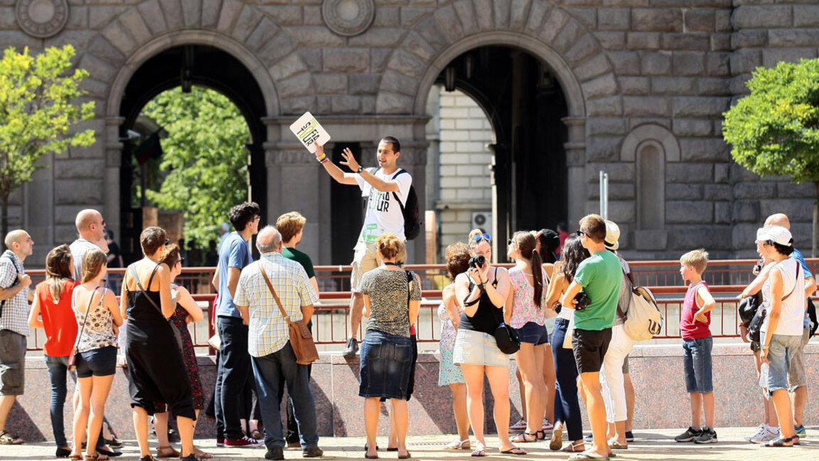 Екскурзоводите настояват за санкции за работещите без правоспособност