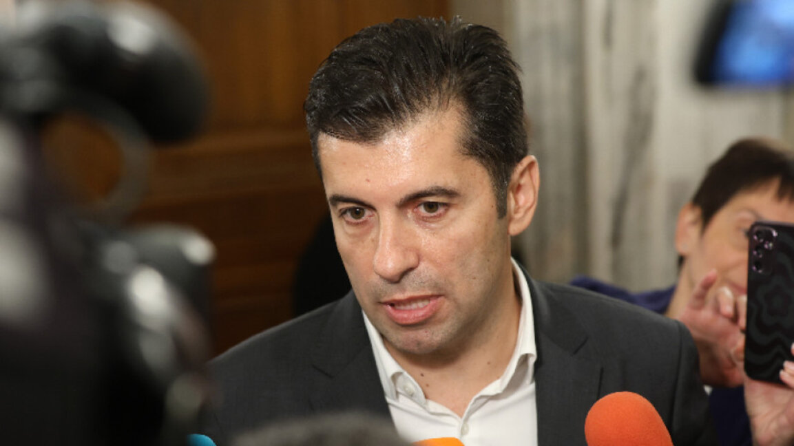 Кирил Петков: Новата стратегия на управляващите е "корупционен рай"