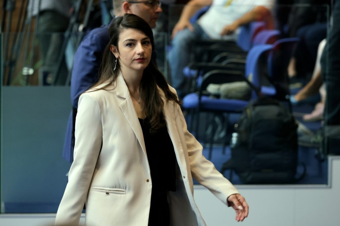 Лена Бориславова