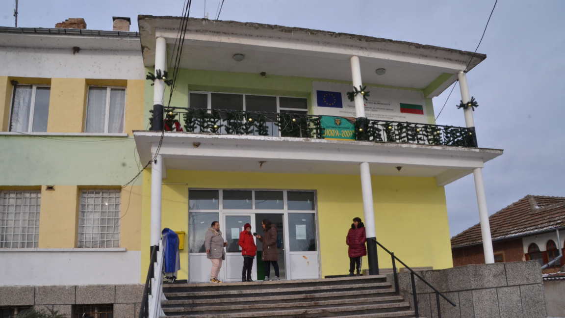 Село Бело поле, община Ружинци