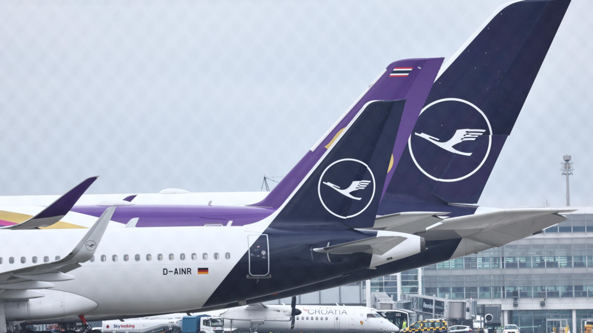 Стюардите на "Луфтханза" обявиха еднодне...