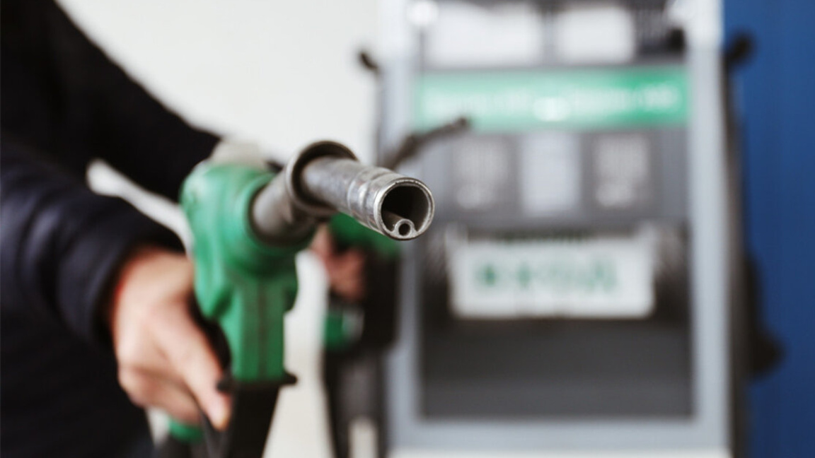 На бензиностанциите: разплащанията преди...