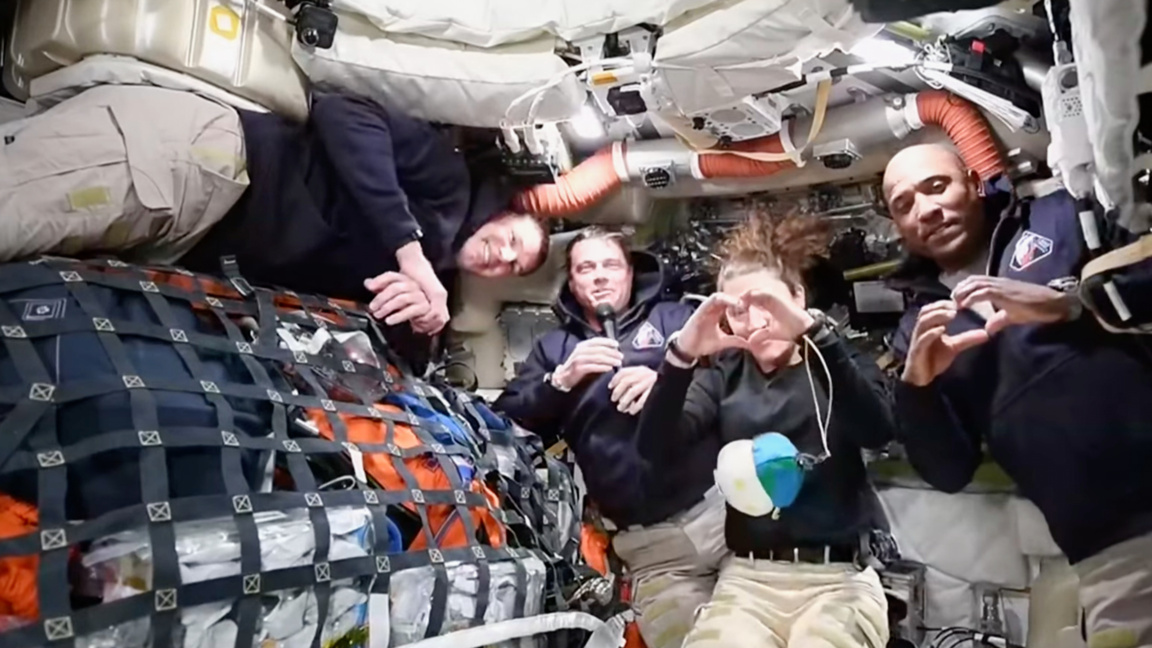 "Артемис 2" е на няколко часа от завръщането си на Земята