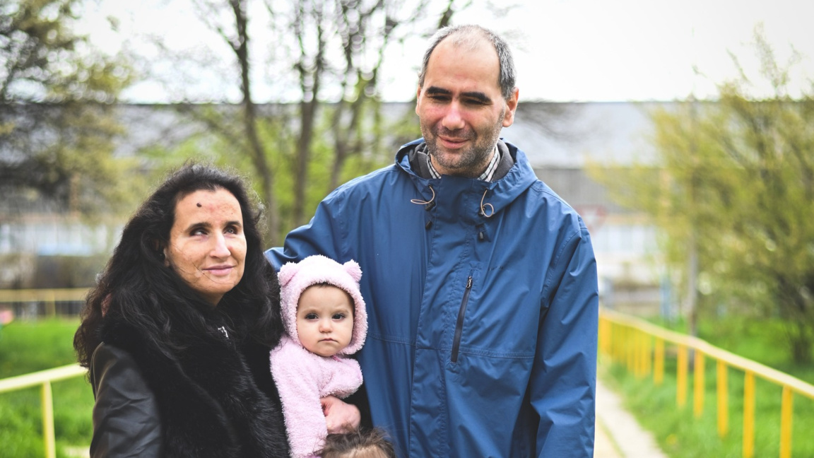 Незрящите Бена и Богомил посрещат първия...