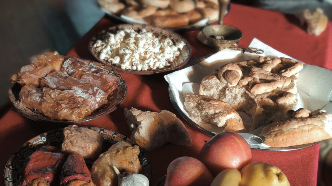 Семействата се събират на Бъдни вечер в ...