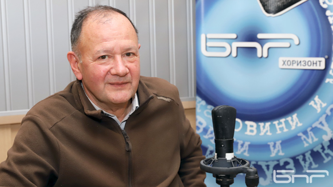 Михаил Миков