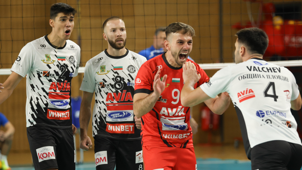 Локомотив и Нефтохимик с победи в 1/4-фи...