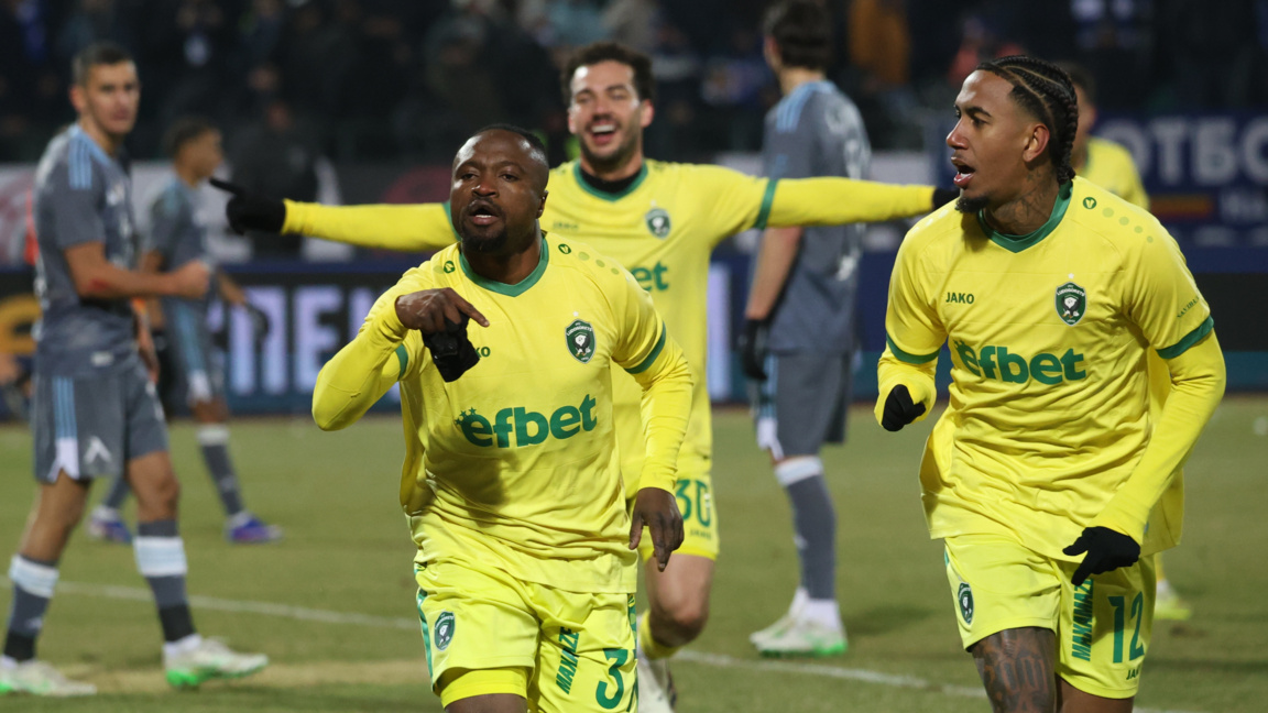 Лудогорец все по-близо до Левски ...