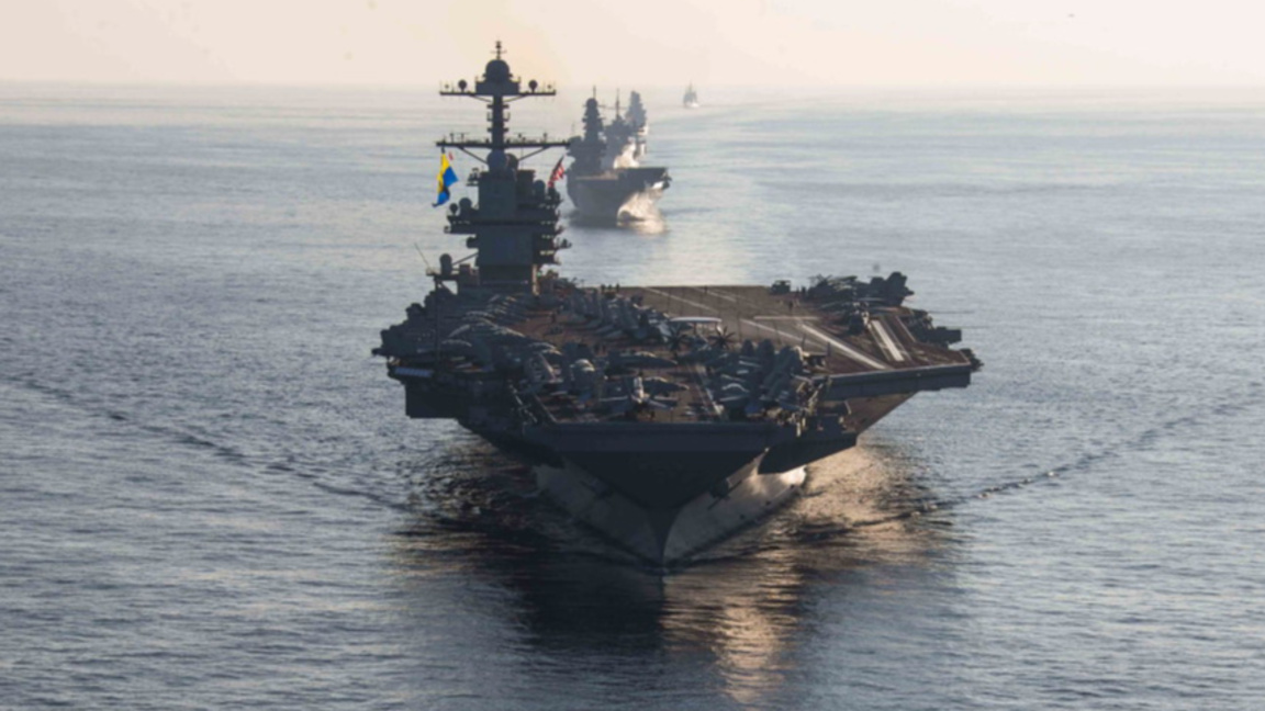 САЩ с голям брой войски, бойна техника и...