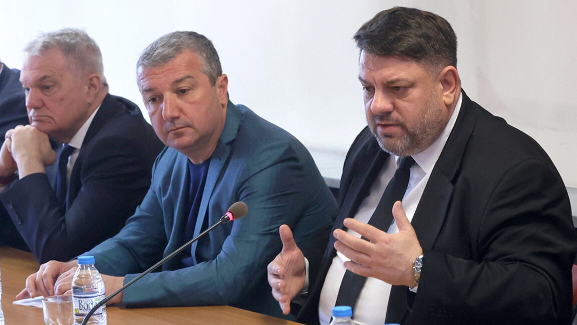 Вицепремиерът Зафиров: Не се очертава мрачен сценарий след приемане на еврото