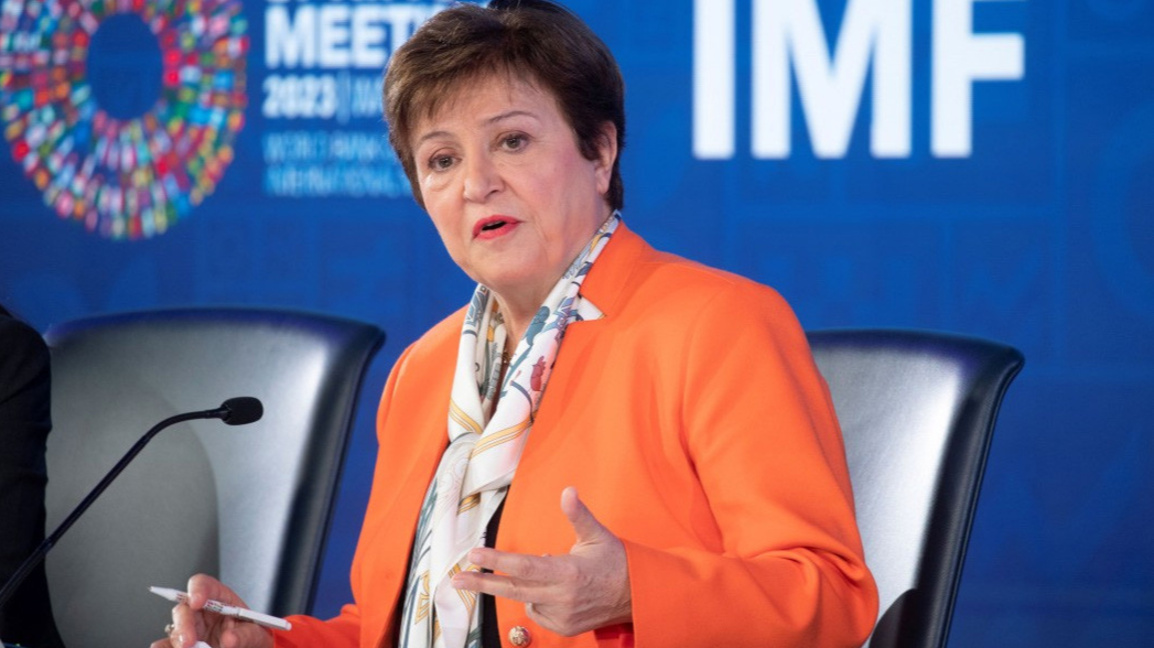 МВФ остава във "висока степен на готовно...